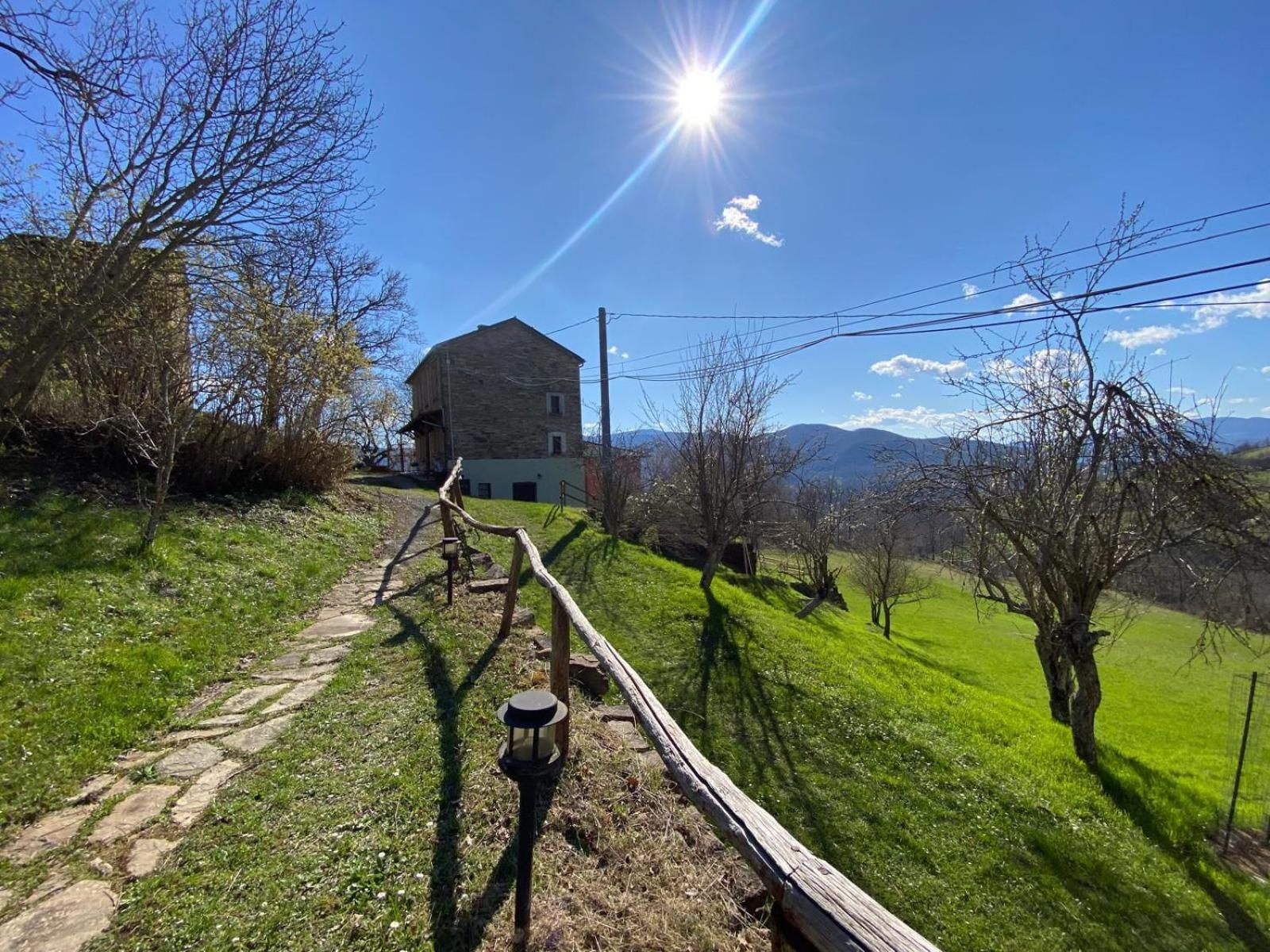 La Lupa E L'Orso Bed & Breakfast Berceto Exterior photo