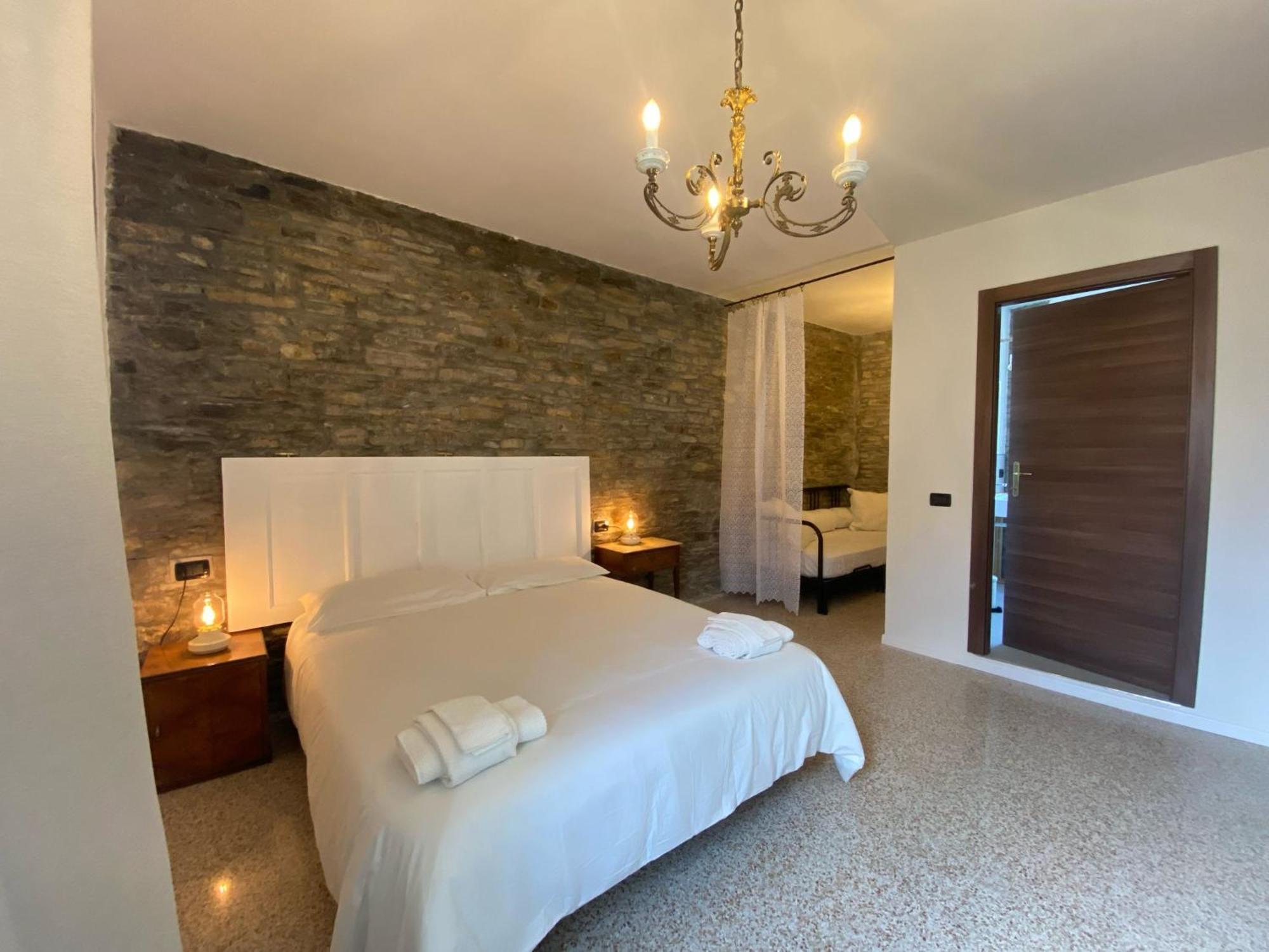 La Lupa E L'Orso Bed & Breakfast Berceto Exterior photo