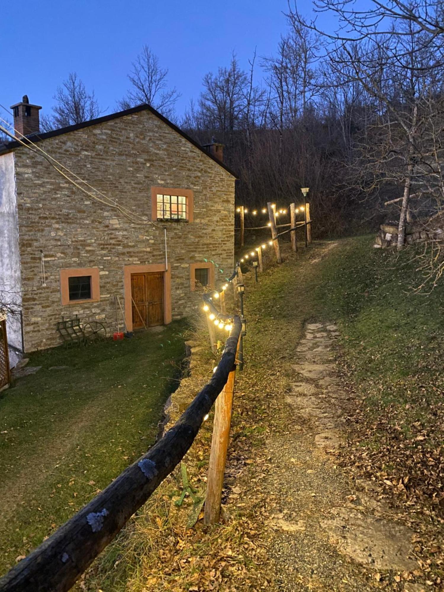 La Lupa E L'Orso Bed & Breakfast Berceto Exterior photo